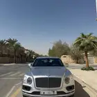 بنتلي بنتايقا ماشي 25 الف 12 سلندر