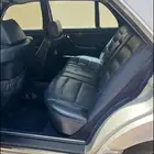 مرسيدس 560 مخزن