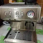 مكينه قهوه شبه جديده بجميع ملحقاتها