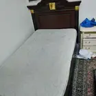 سرير بالمرتبة