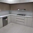 خزائن دواليب مطابخ يجمع بين الأناقة العصرية والجودة والمتانة