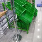 يوجد طاولة خضار عرض حديد لون اخضر