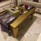 طاولة مجلس لون ذهبي