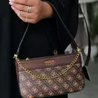 شنط جيس مستطيلة شنطات قيس متوفر عدة انواع واشكال غيس Guess
