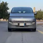 هيونداي ستاريا 2022.