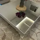 طاوله ارضيه مع 4 خدمات