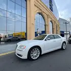 كرايزلر C300 بدي وكالة أبيض لؤلوي 8 سلندر على السوم