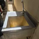 مغاسل وطاولات ستيل حسب اشتراطات البلدية جاهزة للأستخدام