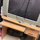 مكتب وكورسي وتلفزيون للبيع