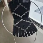 كرسي جلسات خارجية شبه جديد بدون تقطيع