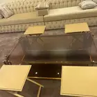 طاوله مع 4 طولات خدمة
