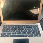 لابتوب للبيع شركة zed الجهاز نظيف وشبه جديد ماتغير فيه اي شي