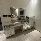 للبيع تسريحه شوفنيره وكمدينه