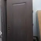 باب حديد مع الحلق لون خشبي