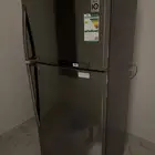 ثلاجة LG للبيع
