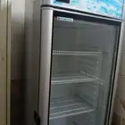ثلاجة عرض بانكوول بحالة ممتازة شبه جديدة