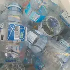 علب بلاستيك ماء