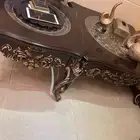 طاولة للبيع
