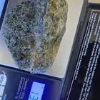 حجر زبرجد سعودي خام وزن 130.3 قيراط