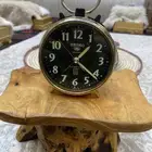 ساعة للبيع
