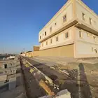 5 معارض ومحلات تجارية على شارع 52 شمالي و 15 م غربي