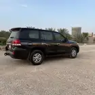 لاندكروزر 2010 اسود