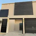 للبيع دور علوي مع ملحق مساحة 301م