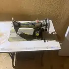 مكينة خياطة