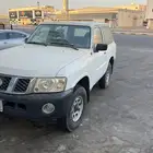 جيب نيسان للبيع 2006 باب واحد