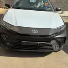 كامري أسود 2025 ستاندر بنزين