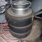 جنوط فورد اصليه مفكوك من سيارة F150 2014مع ثلاثة كفرات كوري