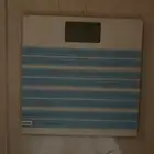 ميزان إلكتروني