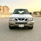 نيسان تيرانو 2001