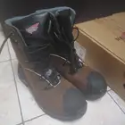 سيفتي شوز ريد وينق