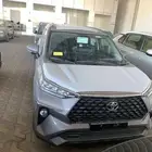 تويوتا فيلوز GLX فل موديل 2025 ابيض و رصاصي واسود