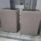سرير وطاولتين