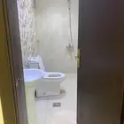 شقة خمس غرف بحي الريان خلف محطة الشرقية