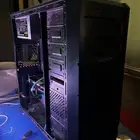 كمبيوتر مكتبي نضيف