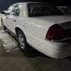 فورد كراون فكتوريا نظيف على الشرط 2008