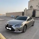 لكزس ES300 - 2022 ممشى قليل