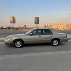 فورد جراند ماركيز 2000