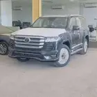لاندكروزر جي اكس ار GXR L5 بنزين أسود خليحي 2024 لدى الحسن