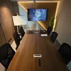 قاعه للإجماعات بالساعة  مكاتب مشتركة للإيجار