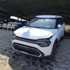 كيا كارينز GLS مقود جلد طاولة طعام شرائح زينون 2025