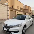 للبيع هوندا اكورد موديل 2017