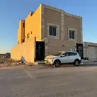 فيلا مميزة بحي العارض بدروم و ارضي و دورين علوي