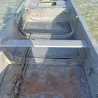 قارب للبيع