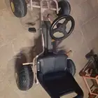 سيارة اطفال