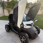 رينو تويزي الكهربائية   صغيرة ومميزة