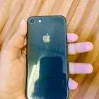 للبيع  آيفون 8 - بحالة جيدة For Sale  iPhone 8 -